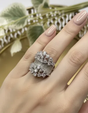 💍 Shining American Diamond Ring