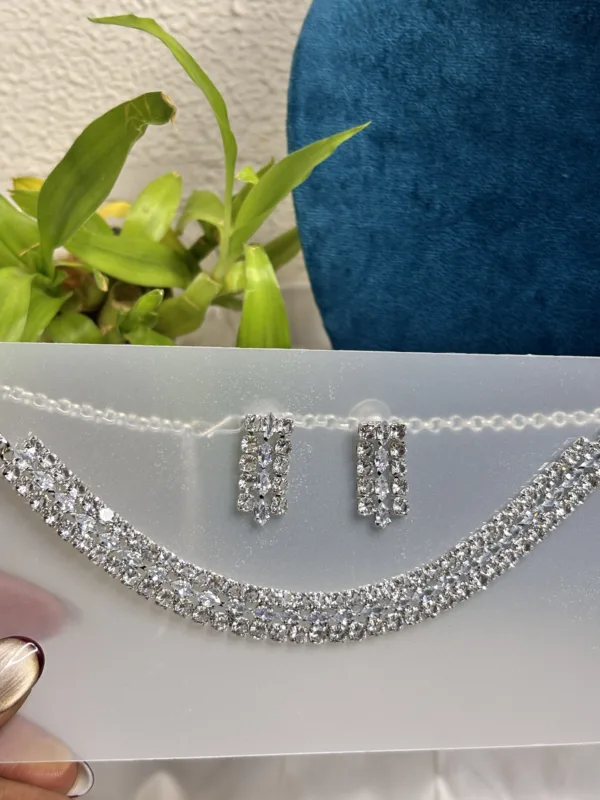 Elegant Sparkle Choker Set ✨ - Image 2