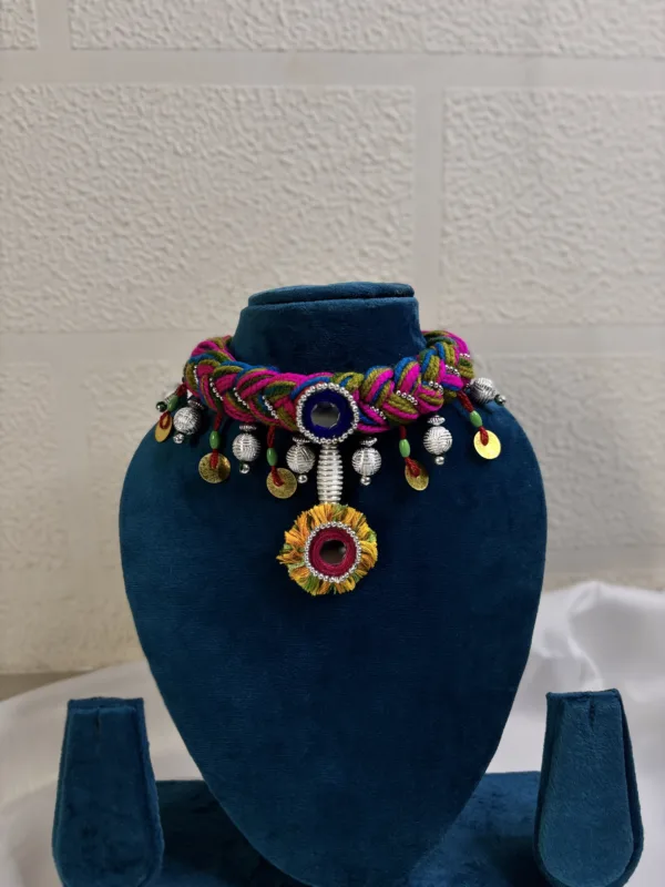 Regal Threads Necklace - Image 2