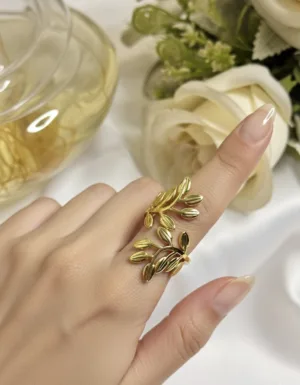 Sleek Chic Ring